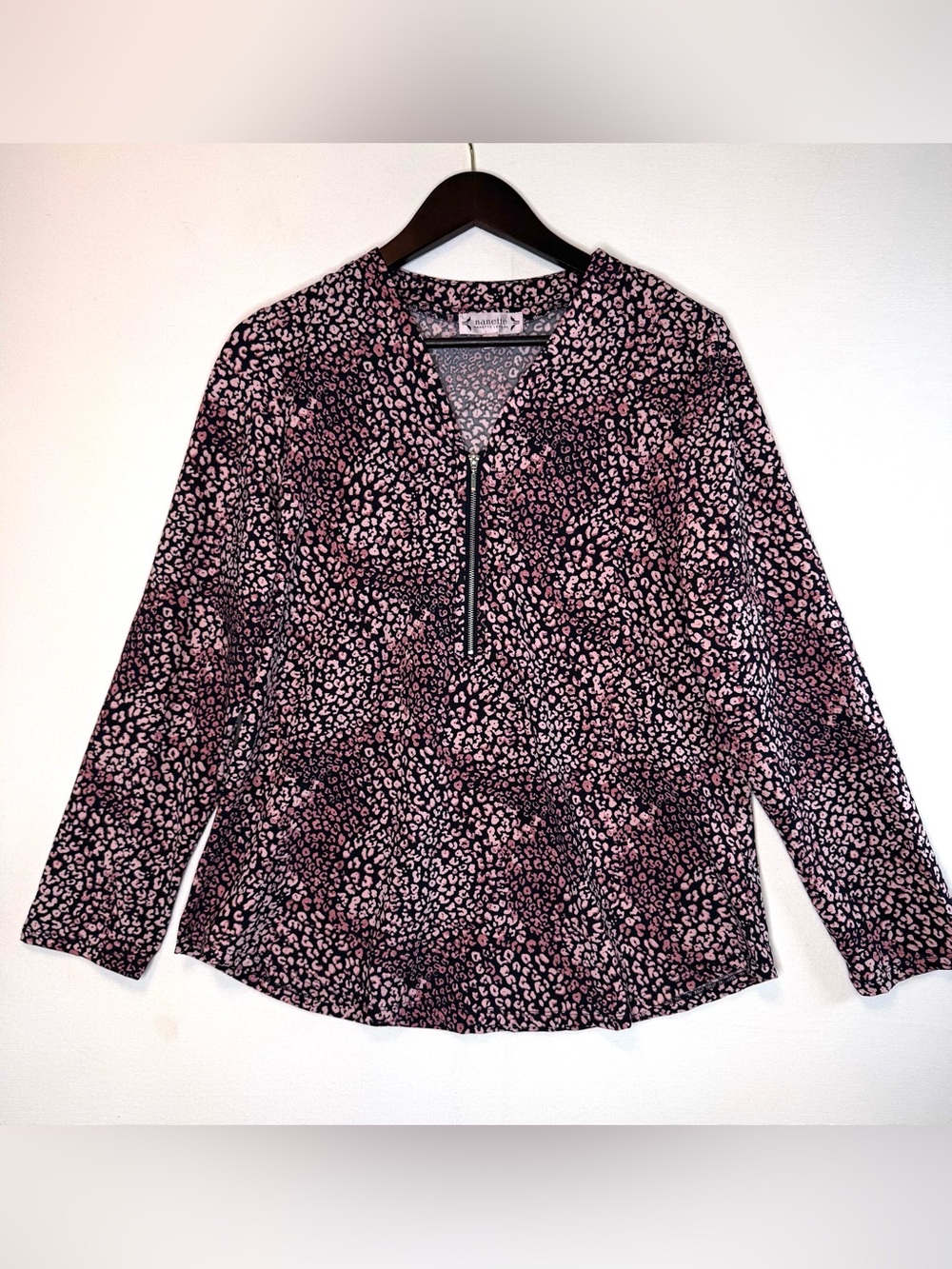 Nanette Nanette Lepore Animal Print V Neck 1/4 Zip Top Pink, Black‎ Sz M stretch